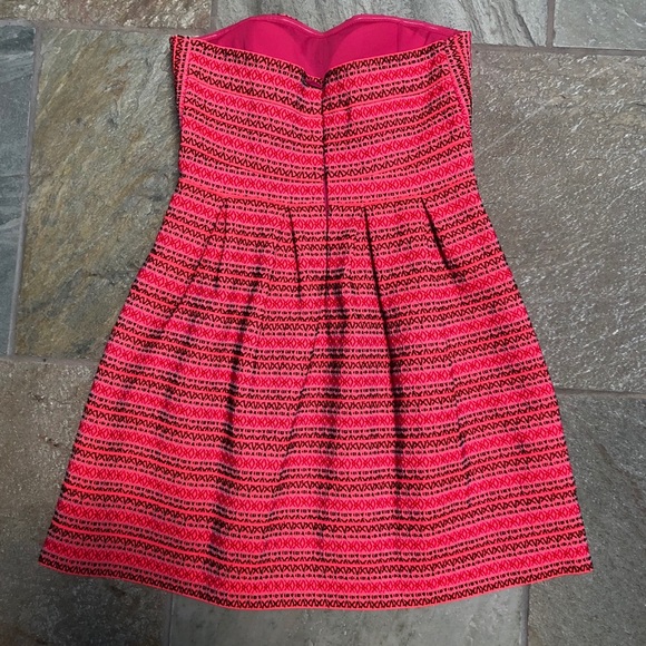 Textured Pink Dress - Picture 5 of 9